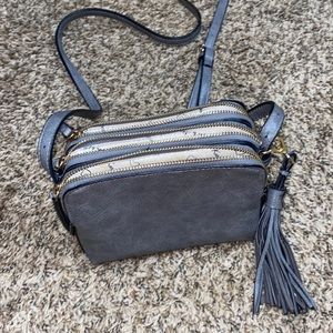 Kate & Alex gray 3 zipper crossbody purse